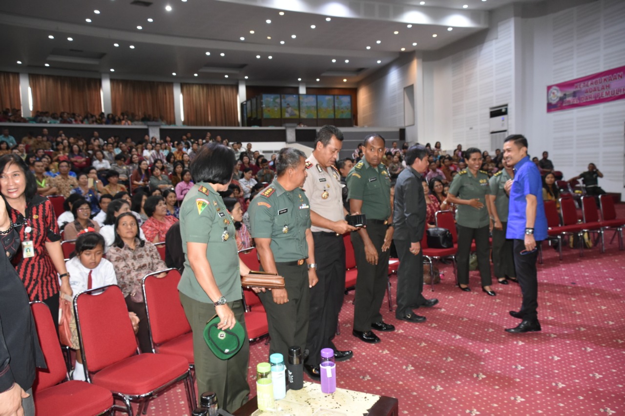 Perayaan Natal bersama TNI, POLRI, PNS dan Guru serta karyawan tingkat kota Salatiga